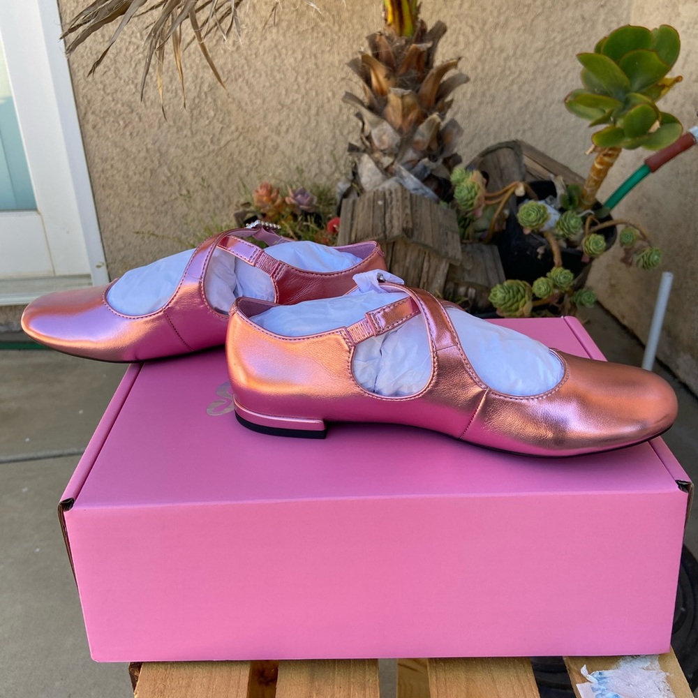 Dolls Kill Pink Heart Flats - Picture 3 of 5